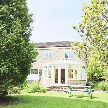 Idyllic Vine Farmhouse
